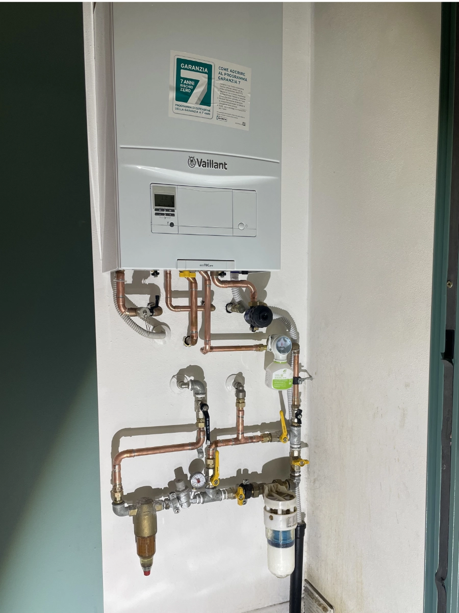 caldaia condensazione Termoidraulica Solutions